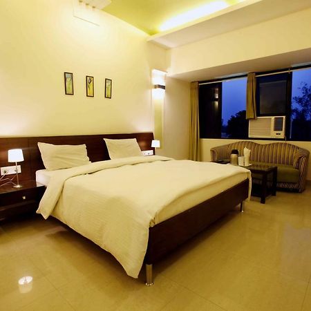 Shivoy Hotel Gorakhpur Exterior foto