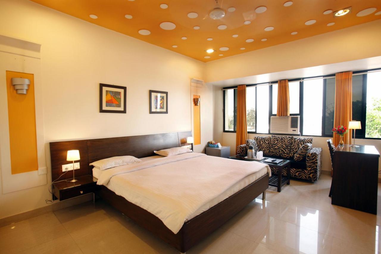 Shivoy Hotel Gorakhpur Exterior foto