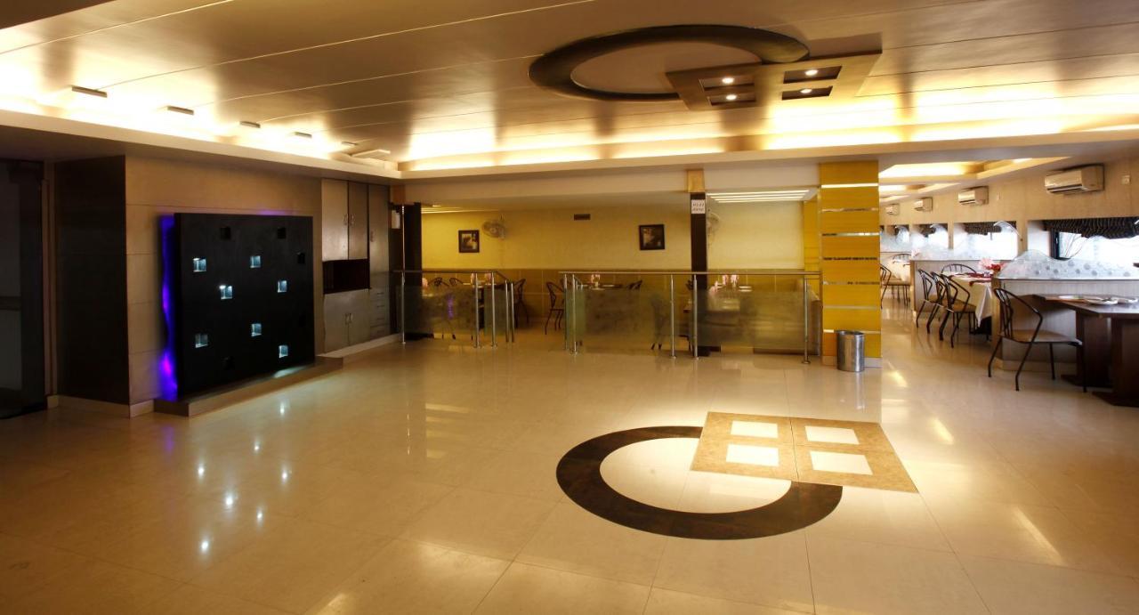 Shivoy Hotel Gorakhpur Exterior foto